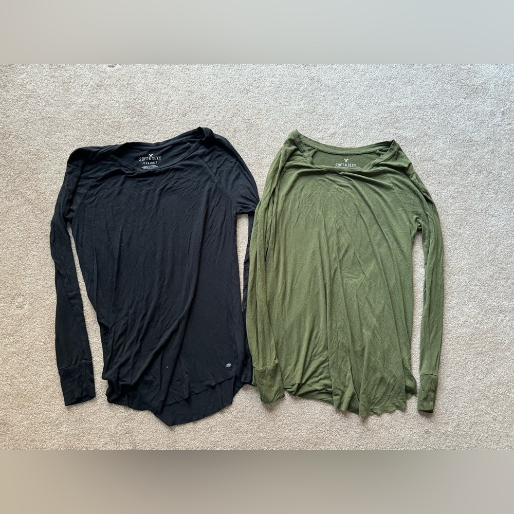 Set of 2 American Eagle Women’s Jegging T’s